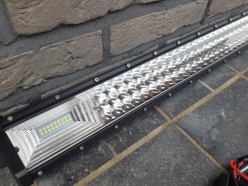 Projecteur Ledbar Straight 130cm 1200W pour voiture, bateau, disponible aux enchères