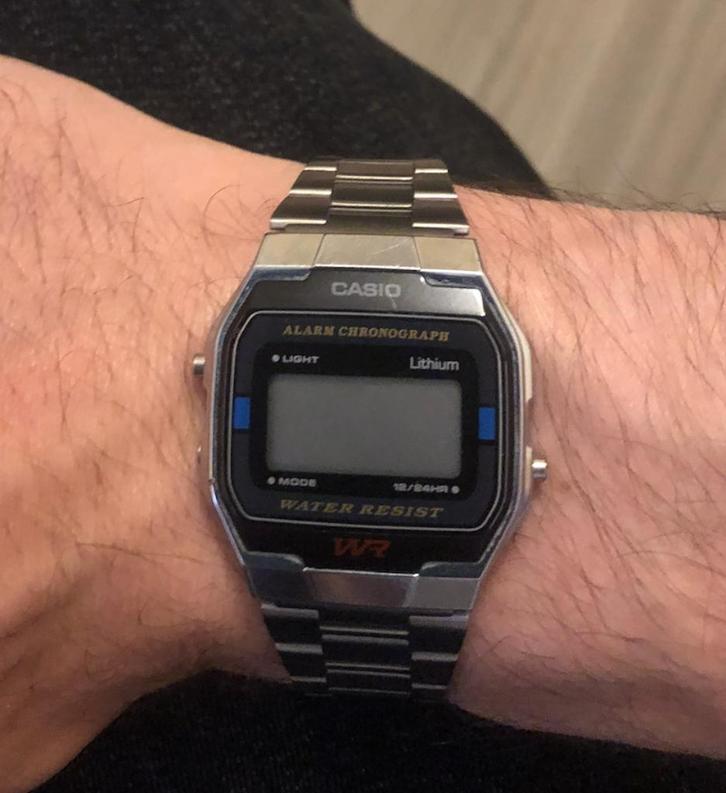 KAPOTTE CASIO HORLOGE (Vintage collectie), Handtassen en Accessoires, Horloges | Heren, Gebruikt, Polshorloge, Casio, Staal, Staal