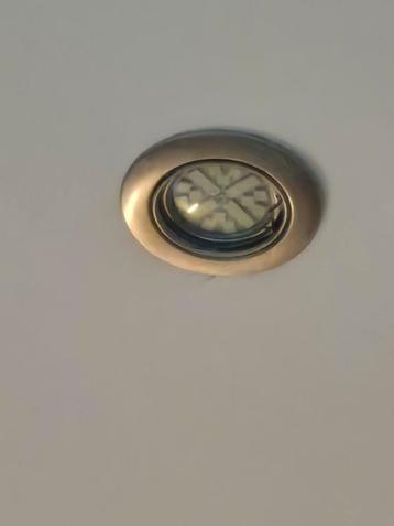 12 Spots 220 volt dia 5 cm wit koel licht 50w beschikbaar voor biedingen