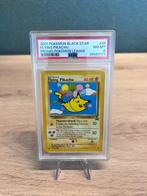 Flying Pikachu PSA 8 - #25 - Wizards Black Star Promos, Hobby en Vrije tijd, Verzamelkaartspellen | Pokémon, Losse kaart, Zo goed als nieuw