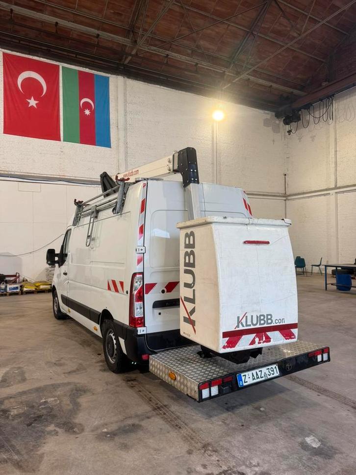 Te koop Renault Master 2.3 euro 6b hoogwerker / liftwagen, Auto's, Bestelwagens en Lichte vracht, Particulier, Renault, Diesel