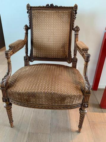 2 zeteltjes / fauteuils beschikbaar voor biedingen