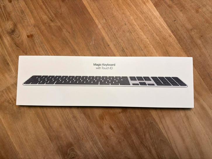 NIEUW: Apple Magic Keyboard numeriek (2024) Zwart AZERTY, Computers en Software, Toetsenborden, Nieuw, Azerty, Draadloos, Ophalen of Verzenden