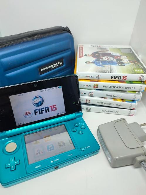 Nintendo 3DS et 5 jeux, Games en Spelcomputers, Spelcomputers | Nintendo 2DS en 3DS, Zo goed als nieuw, 3DS, Blauw, Met games
