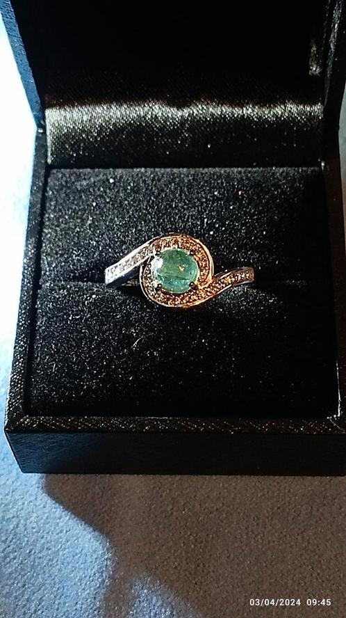 Verstelbare sterling zilveren ring met Zambiaanse smaragd, Handtassen en Accessoires, Ringen, Nieuw, Dame, Zilver, Zilver, Met edelsteen