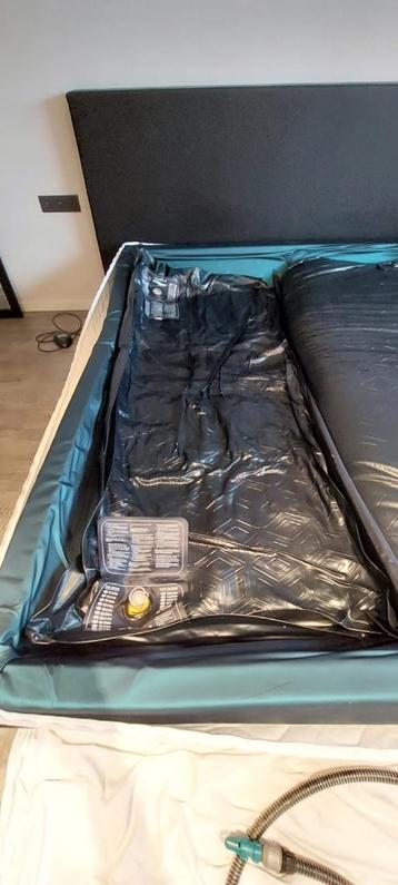 Waterbed poseidon compleet, reeds afgebroken beschikbaar voor biedingen