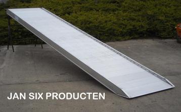 Alu. oprijplaat voor flightcases afmetingen 4400x1000x125 mm