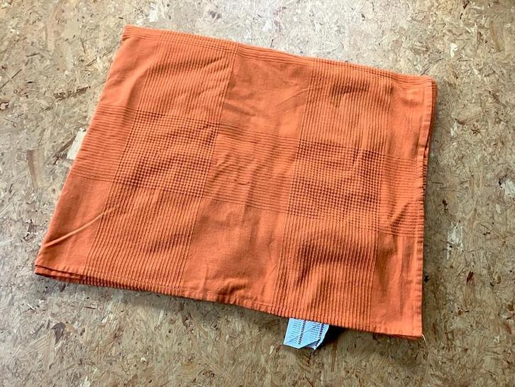 Oranje beddensprei van Ikea, Huis en Inrichting, Slaapkamer | Beddengoed, Zo goed als nieuw, Deken of Dekbed, Eenpersoons, Oranje