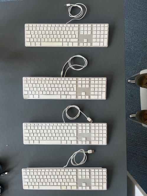 apple wired keyboards set of 3 (1 verkocht), Informatique & Logiciels, Claviers, Utilisé, Azerty, Filaire, Enlèvement ou Envoi