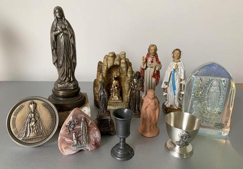 12 religieuze voorwerpen O.L.Vr - Lourdes - H.Hart  enz, Antiek en Kunst, Antiek | Religieuze voorwerpen, Ophalen of Verzenden