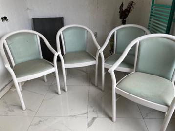 Set van 4 comfortabele stoelen met armleuningen  slechts €50, Comme neuf, Enlèvement, Blanc, Tissus