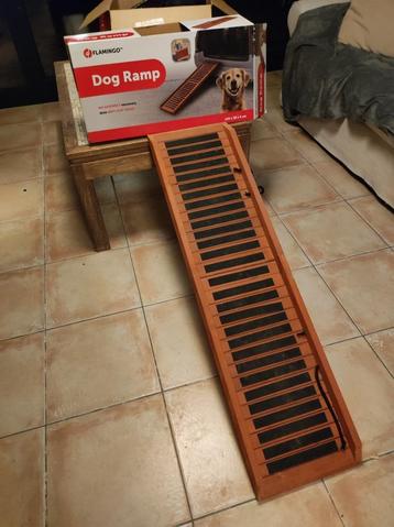Dog ramp Flamingo  beschikbaar voor biedingen