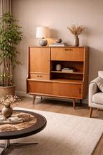 Vintage highboard in eikfineer, Deens design, Huis en Inrichting, Ophalen, Gebruikt, Met deur(en), Geen