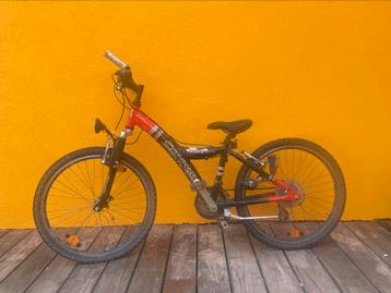 2 Fietsen te koop – Kinder MTB & Dames/Trekkingfiets beschikbaar voor biedingen