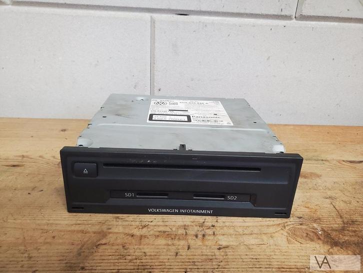 VW Golf 7 2012 - 2017 navigatie radio module 5g0035846a €200, Auto-onderdelen, Dashboard en Schakelaars, Volkswagen, Gebruikt