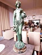 Leuke oude bronzen standbeeld- hoog: 80 cm, Ophalen