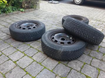 4 pneus 195/65 R 15 T Continental sur jantes en tole beschikbaar voor biedingen