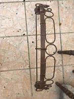 Ciel de lit en fer forgé, Enlèvement