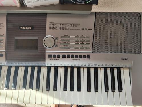 Clavier Yamaha PSR 295, Musique & Instruments, Claviers, Comme neuf, 61 touches, Yamaha, Avec pied, Connexion MIDI, Enlèvement