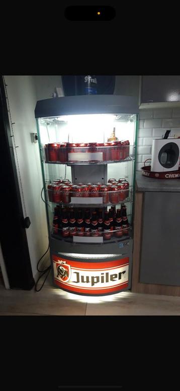 Heldere Jupiler koelkast ideaal voor decoratie beschikbaar voor biedingen