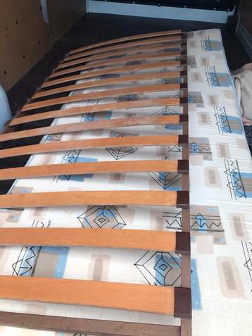 Matras met lattenbodem  beschikbaar voor biedingen