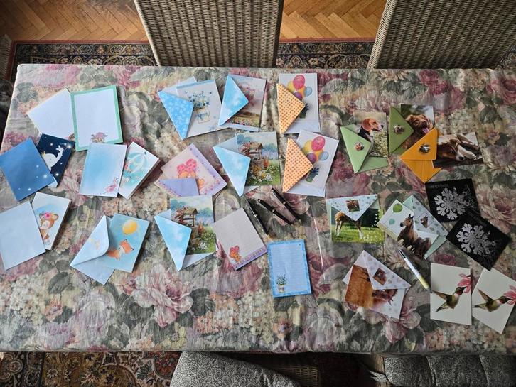 Twee en twintig wenskaarten met envelop enzo.., Diversen, Wenskaarten, Ophalen of Verzenden