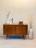 vVintage sideboard / dressoirtje uit de jaren ‘60, Huis en Inrichting, Kasten | Dressoirs, Ophalen, Zo goed als nieuw