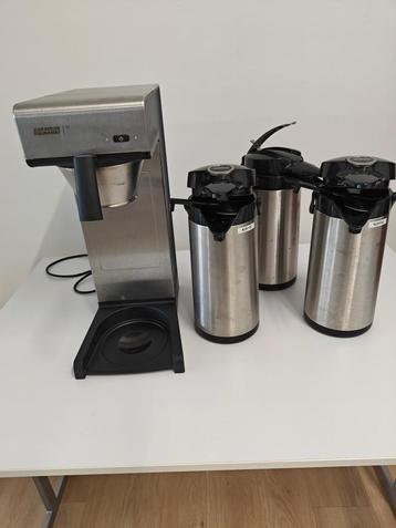 horeca koffiemachine en 3 thermossen beschikbaar voor biedingen