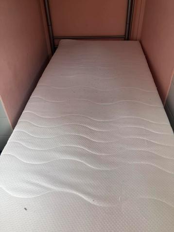 Stapelbed beschikbaar voor biedingen