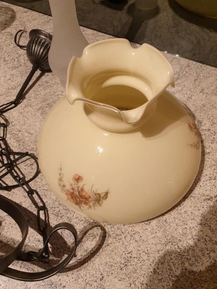 Glazen hanglamp en bijpassende glazen lampenkap, Huis en Inrichting, Lampen | Lampenkappen, Gebruikt, 25 tot 50 cm, Overige vormen