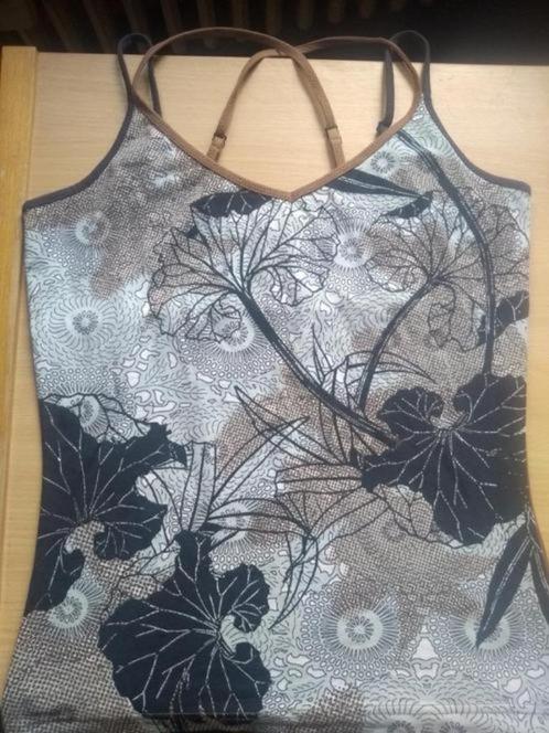 topjes aan 3 euro, Kleding | Dames, Topjes, Gedragen, Maat 38/40 (M), Blauw, Ophalen of Verzenden
