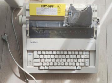 Typemachine Brother AX-210 + gratis inkt+ 5 corrections, Enlèvement