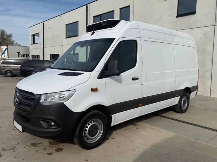Mercedes Sprinter 317 L2H2 Koelwagen, Autos, Camionnettes & Utilitaires, Particulier, ABS, Caméra de recul, Air conditionné, Apple Carplay