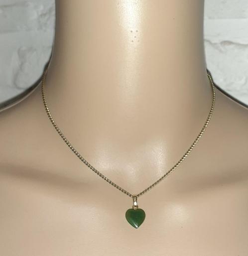 Ketting edelsteen hanger vintage hartje groene jade, Handtassen en Accessoires, Kettingen, Nieuw, Goud, Groen, Met edelsteen, Met hanger