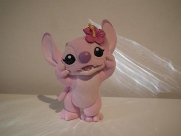 Staande figuur van een engel met een kudde (Disney Enesco) beschikbaar voor biedingen