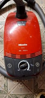 Miele stofzuiger voor onderdelen, Elektronische apparatuur, Stofzuigers, Ophalen, Zo goed als nieuw, Stofzuiger