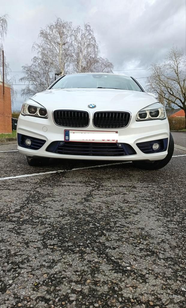 Bmw 216d, Auto's, BMW, Particulier, 2 Reeks, Achteruitrijcamera, Bluetooth, Parkeercamera, Diesel, Handgeschakeld, Beige, Beige