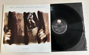 LP NEIL YOUNG & CRAZY HORSE - LIFE beschikbaar voor biedingen