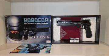 Robocop Autographed NECA Limited Edition Auto-9 Prop Replica beschikbaar voor biedingen