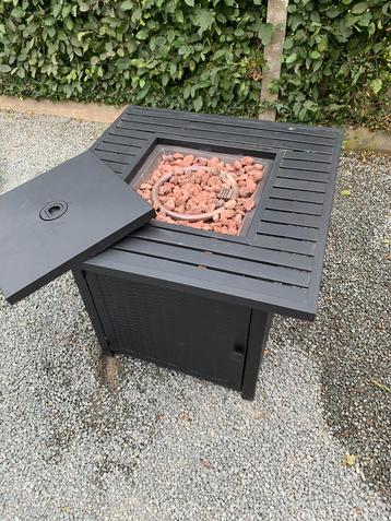 Vuurtafel beschikbaar voor biedingen