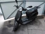GTS Toscana Pure Scooter, 1.200 km, Ophalen, Zo goed als nieuw, Benzine