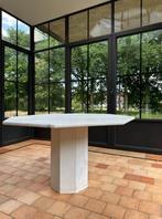 Travertine octagon eettafel - natuur mat met vlekkenstop, Huis en Inrichting, Tafels | Eettafels, Ophalen of Verzenden, Zo goed als nieuw