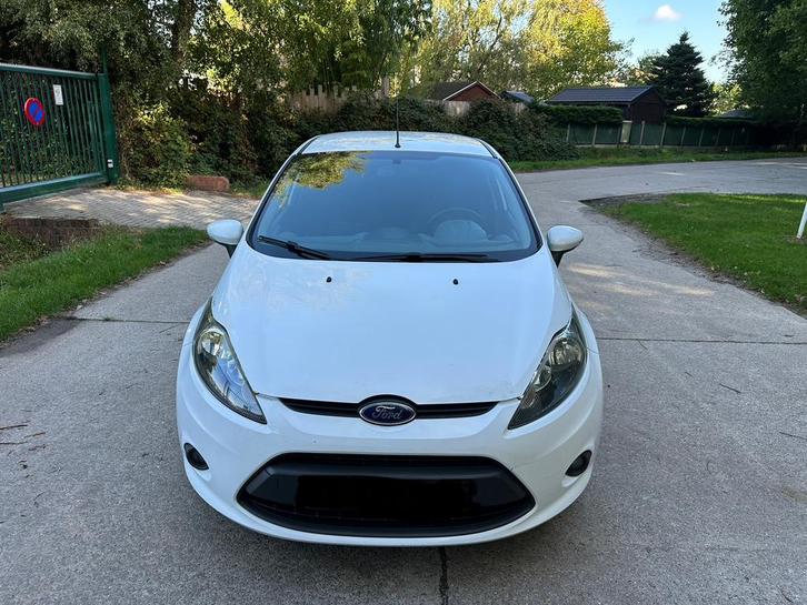 Ford fiesta 5 deurs diesel euro 5, Auto's, Ford, Particulier, Fiësta, ABS, Airbags, Airconditioning, Alarm, Bluetooth, Bochtverlichting