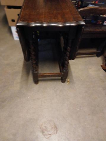 Oude inklapbare tafel, Enlèvement