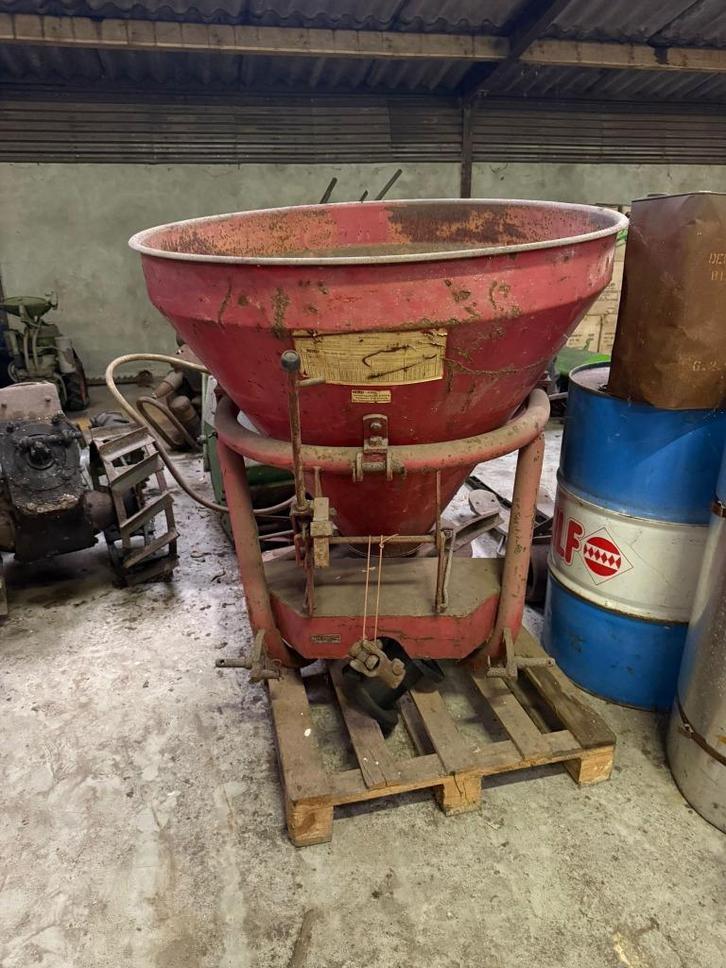 Kunstmeststrooier, Zakelijke goederen, Landbouw | Werktuigen, Ophalen