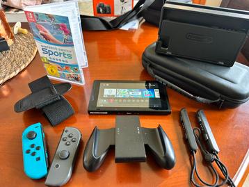 Nintendo switch + switch sports + controller en case beschikbaar voor biedingen