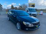 Skoda Superb 1.6TDi ELEGANCE *Pano-Leder-Navi-Clim-Led*, Auto's, Skoda, Euro 5, 4 cilinders, Zwart, Leder