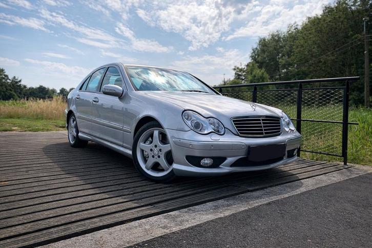 Mercedes C32 Amg•151 321 km•354 ch • essai•2002, Autos, Mercedes-Benz, Entreprise, Achat, Classe C, ABS, Airbags, Verrouillage central