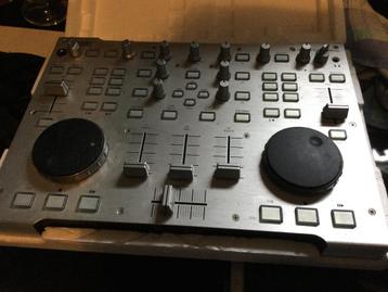 Hercules DJ console disponible aux enchères