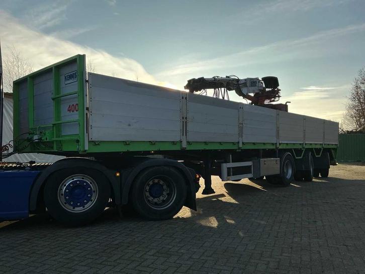 Remorque en briques Pacton avec grue de connaissance, Autos, Camions, Entreprise, Remorques et Semi-remorques, Autres carburants